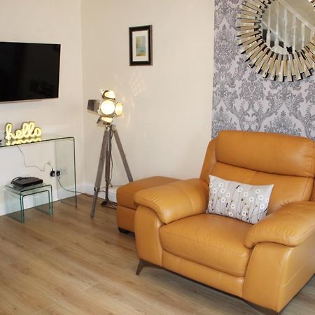 City Centre Town House With Riverside Views And Free Parking 1Bak ヨーク エクステリア 写真
