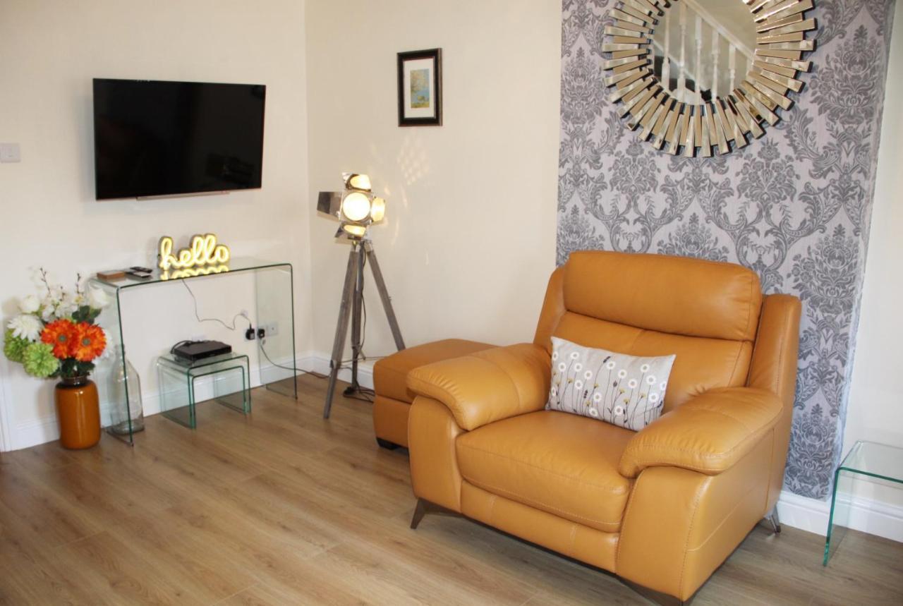 City Centre Town House With Riverside Views And Free Parking 1Bak ヨーク エクステリア 写真