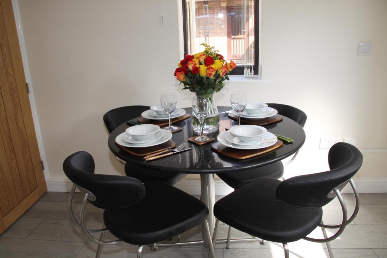 City Centre Town House With Riverside Views And Free Parking 1Bak ヨーク エクステリア 写真